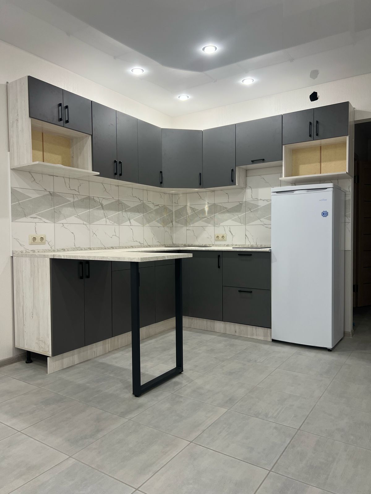 Кухонный гарнитур 2.2 на 2.1 м в Барнауле купить